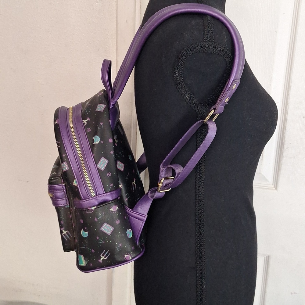 Disney Parks Hocus Pocus Backpack - Picture 5 of 14